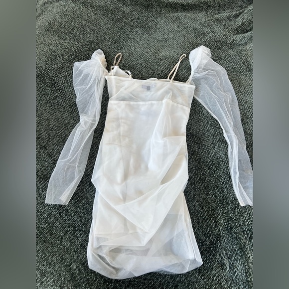 The Bar Jean Dress in Blanc - Picture 7 of 8